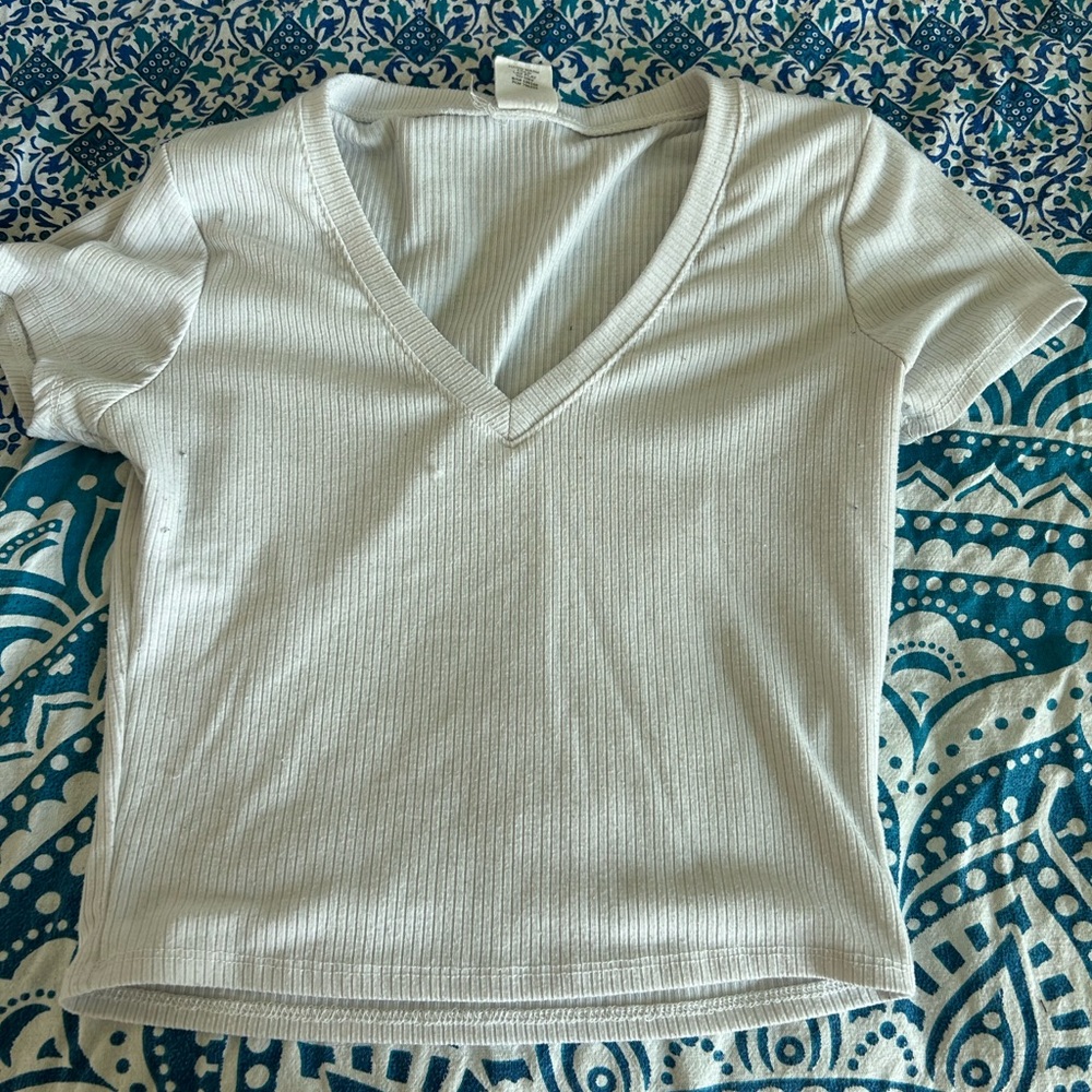 WHITE CROP TOP